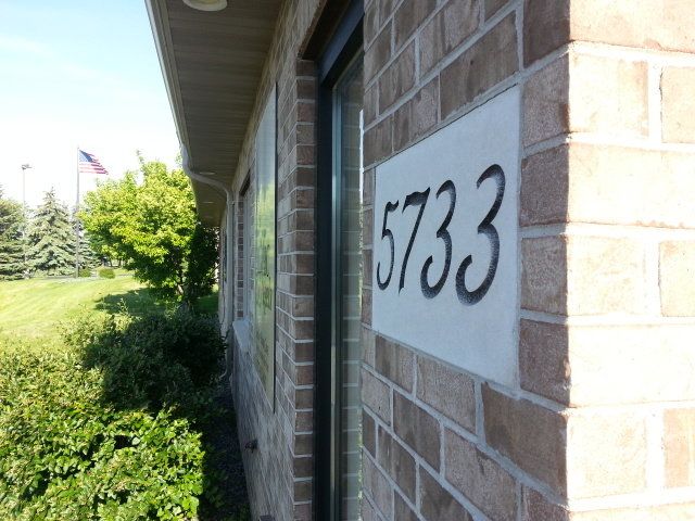 5733 W Grande Market Dr, Appleton, WI 54913